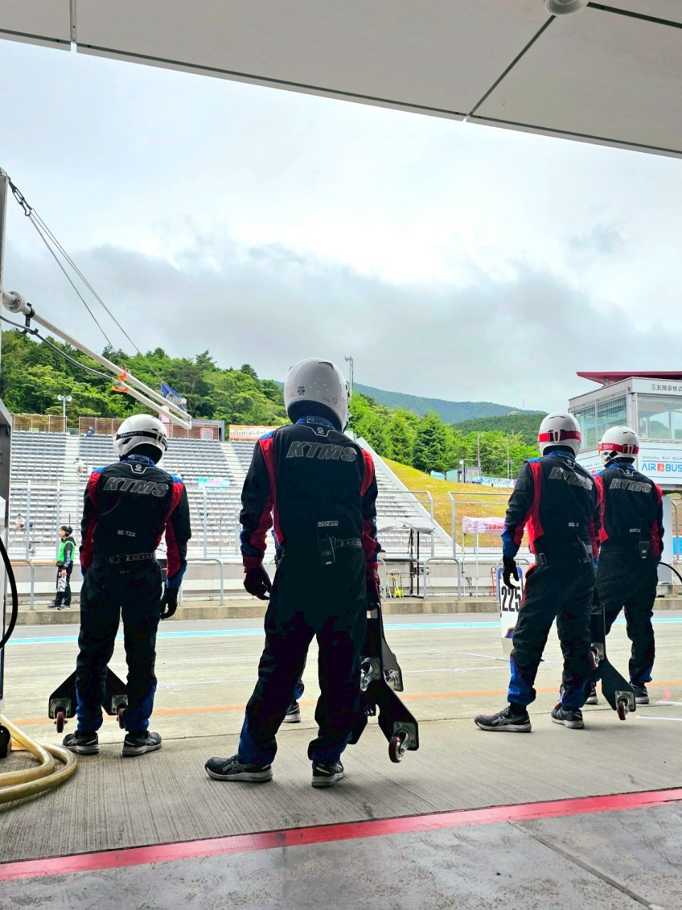 line_album_2025_rd3_fuji24h_250602_15.jpg